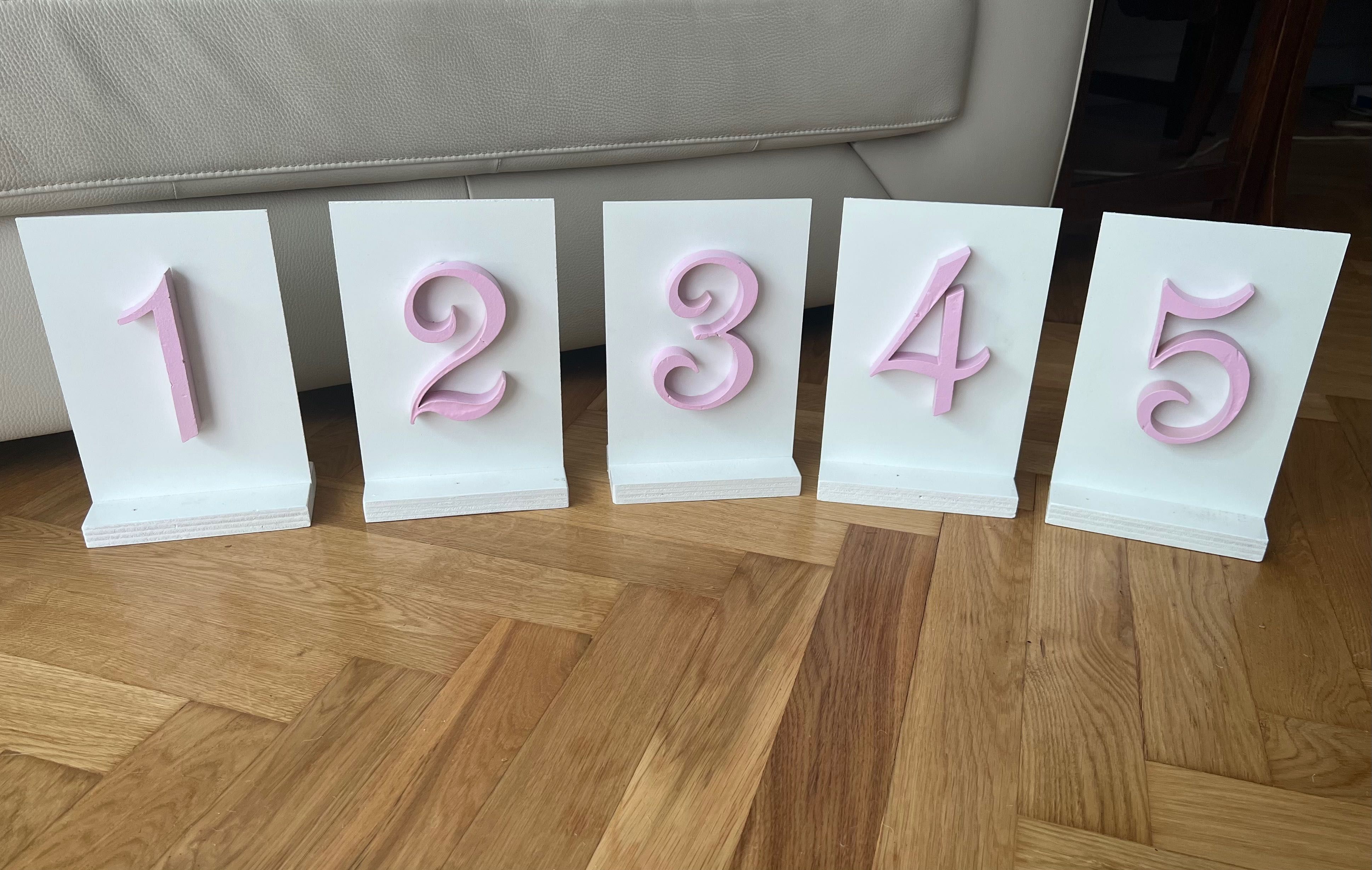 Tablica powitalna plexi numery na stoły wesele ślub