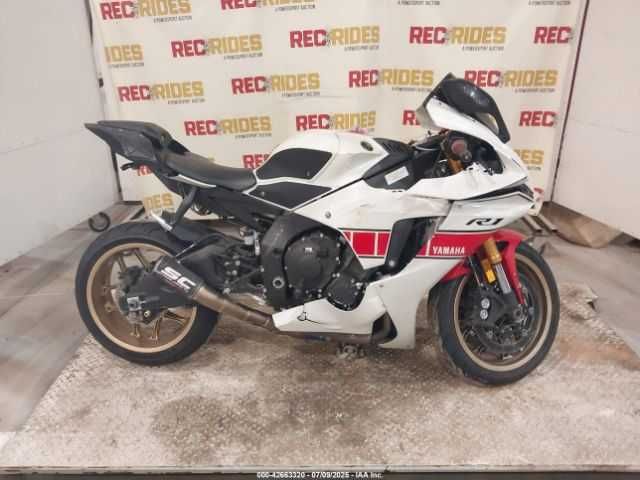2022 Yamaha YZFR1