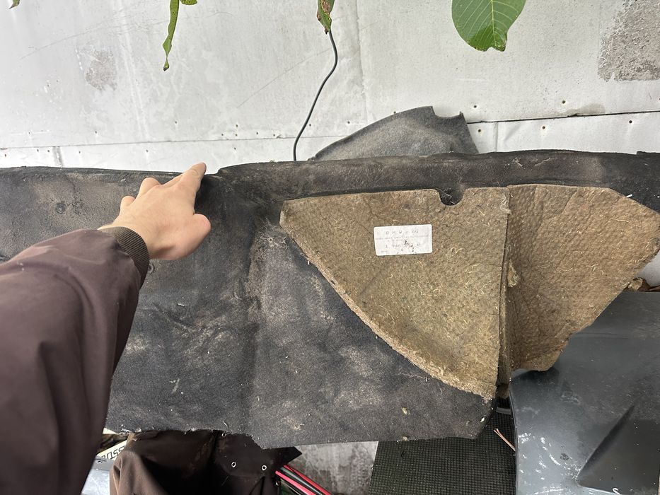 Обшивка багажника bmw e34