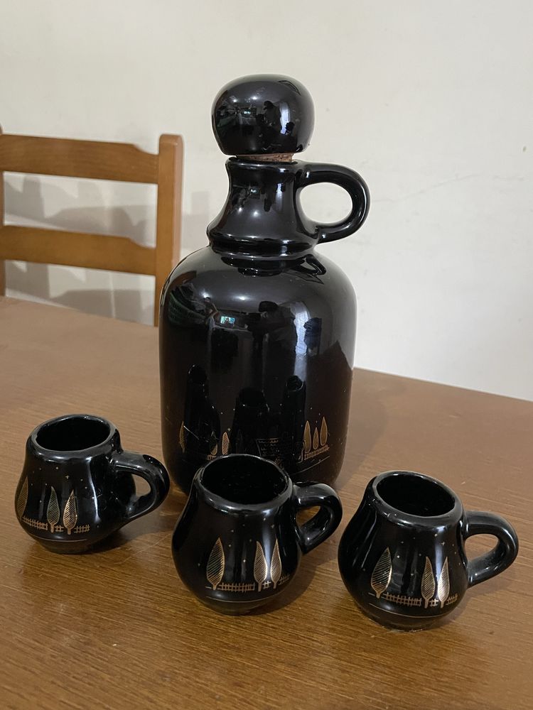 Conjunto de licor em barro