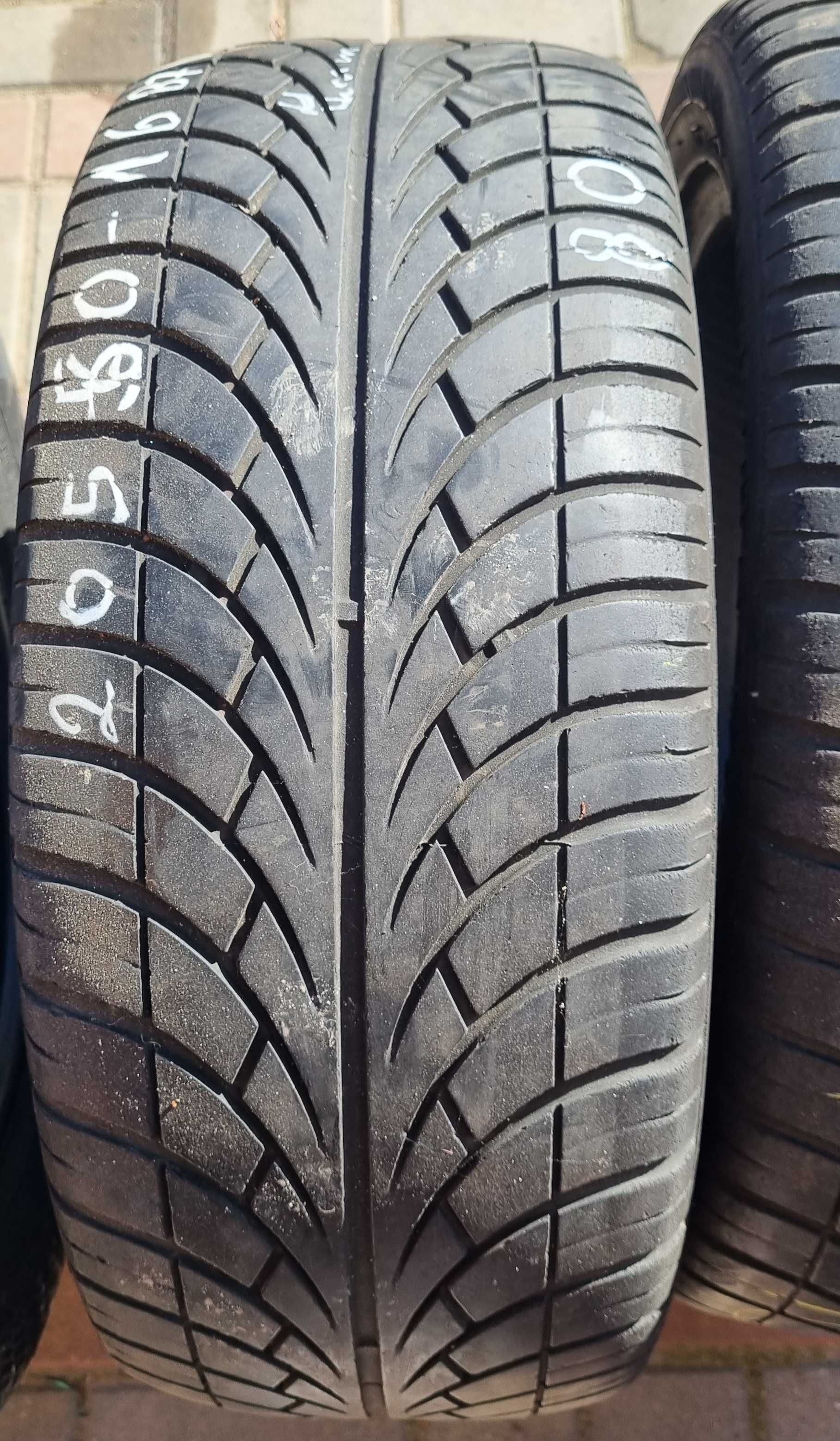 205/50R16 Ventus K102 Lato