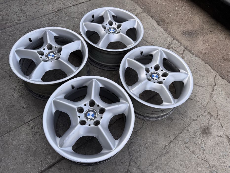 Литые диски r17 5x120 ET-40 на BMW X5 E53 1999-2006 года