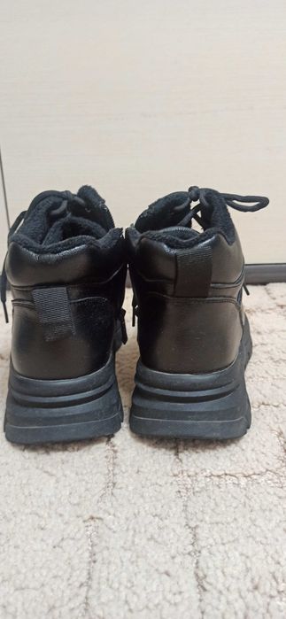 Шкіряні черевики Braska