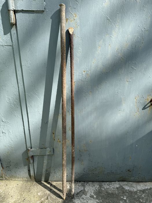 Лом строительный СССР, в наличии два