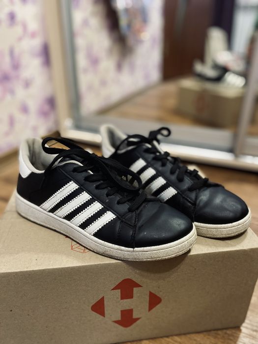 Жіночі кросівки розмір 39-40 (25,5 см)