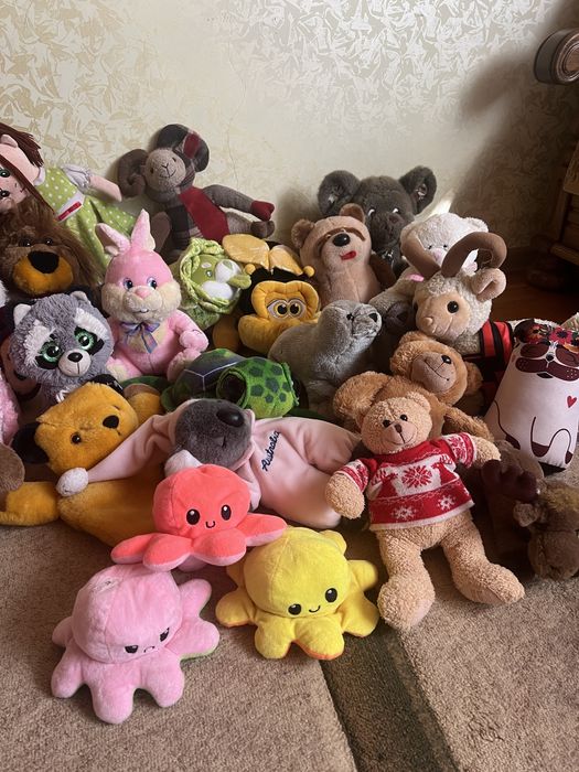 Мʼякі іграшки по 30