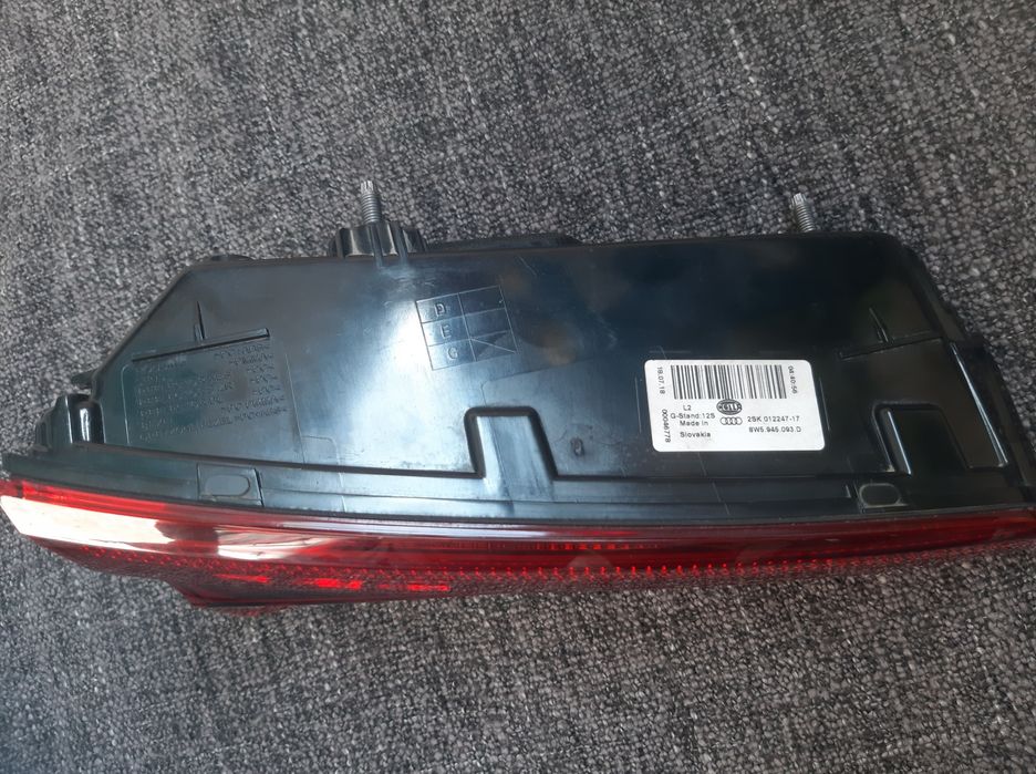 фонари задние, стопы, (бегующая строка) на Audi a4 b9 оригинал