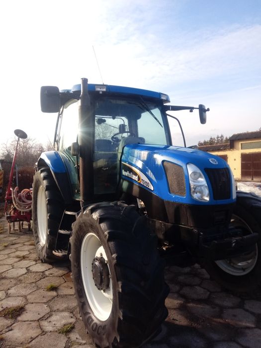 Sprzedam new holland ts 100 a case maxxum 115