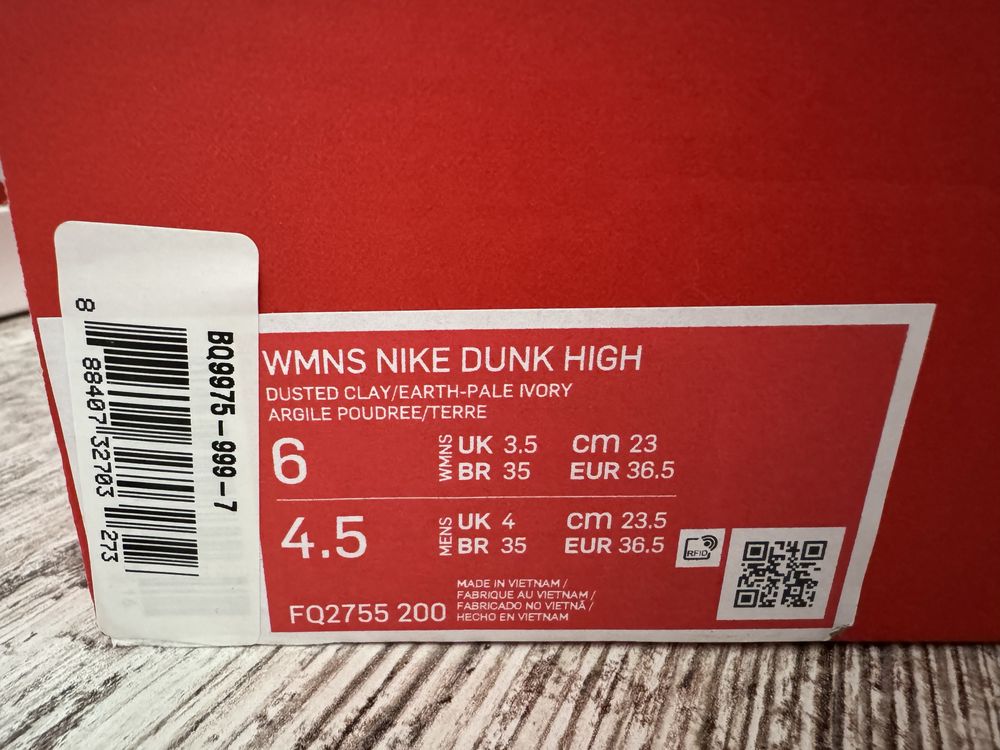 Жіночі кросівки Nike Dunk High (36.5 EUR) FQ2755-200 Оригінал