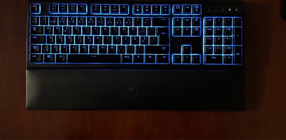 Teclado Razer Ornata Chroma