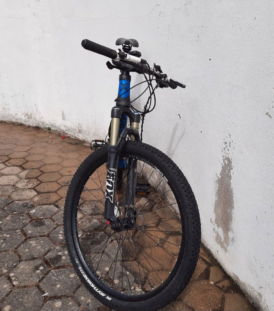 Bicicleta de BTT em carbono