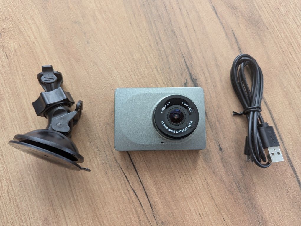 Автомобільний відеореєстратор Xiaomi Yi Smart Dash Camera Car DVR 1080