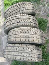 235/60 R16 Roadmarch Snowrover 868