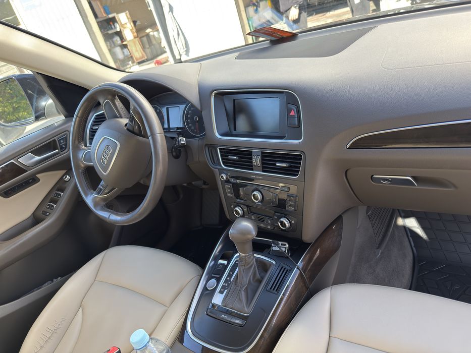 Audi Q5 бензин 2.0, замінений ланцюг ГРМ