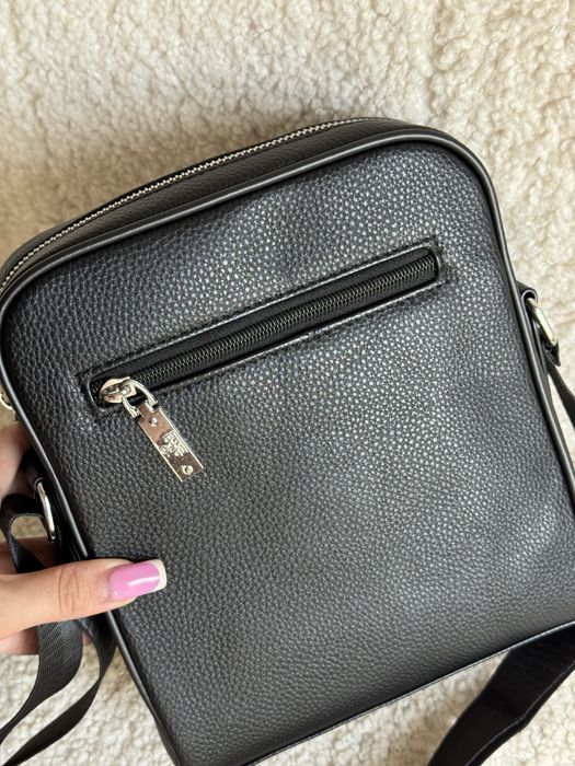 Чоловіча сумка кросбоді