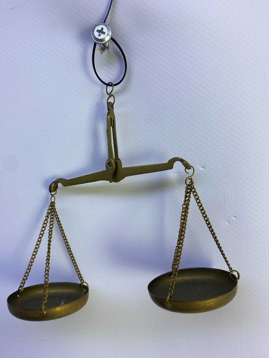 Stara waga jubilerska