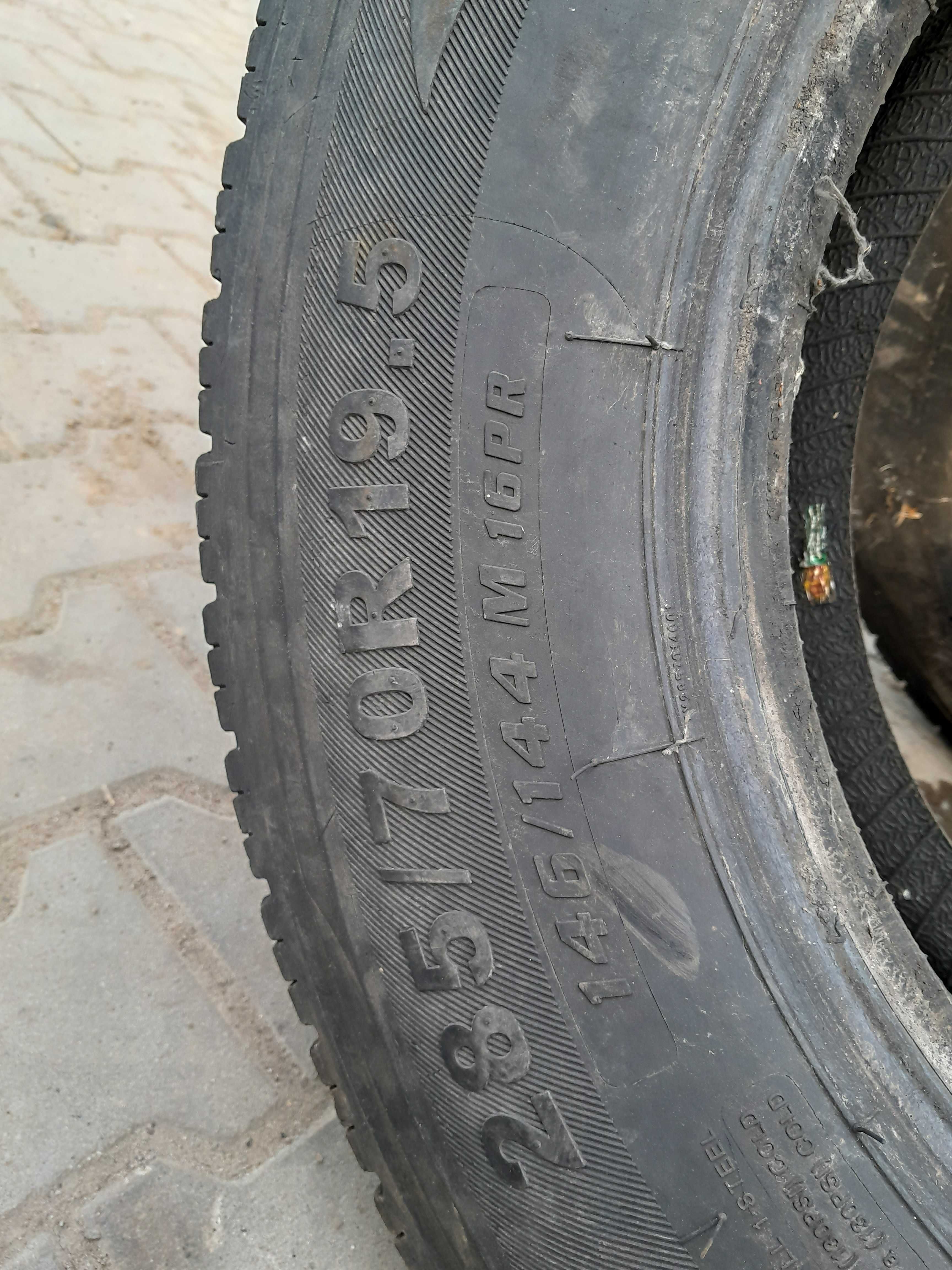 Opony 285/70 r19,5