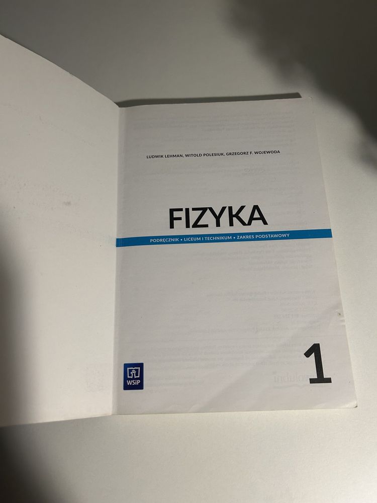 Książka od fizyki do 1 klasy technikum/liceum