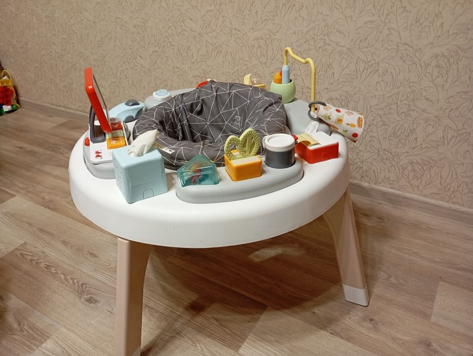 Продам дитячий столик