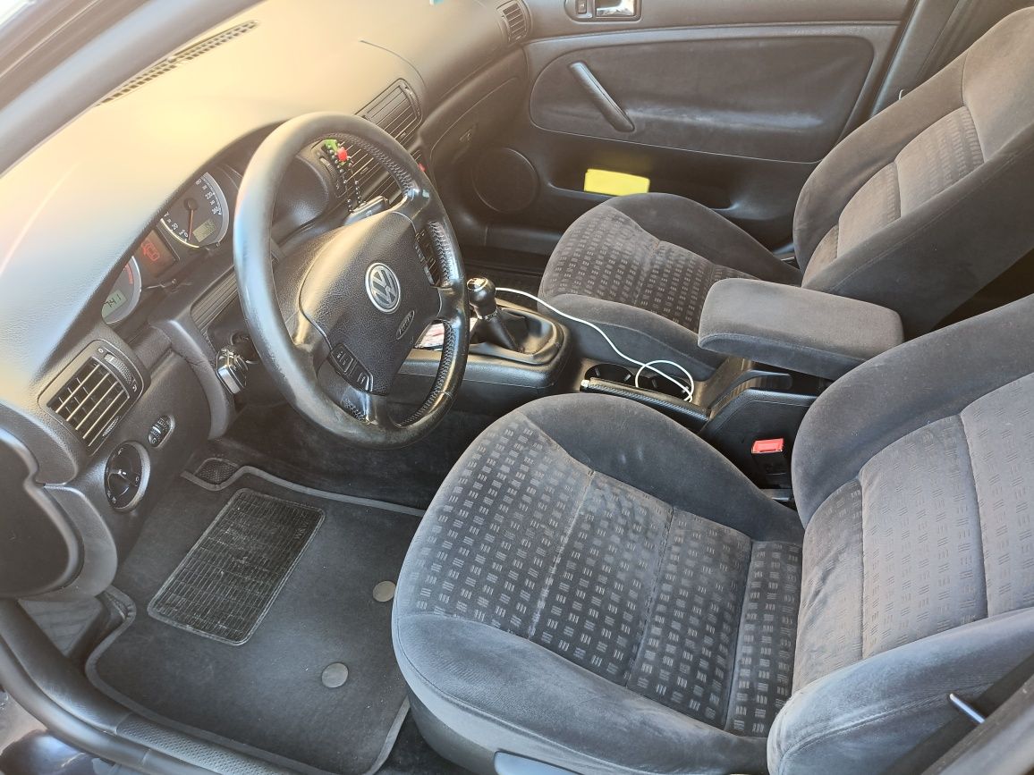 VW Passat 2003r -101KM