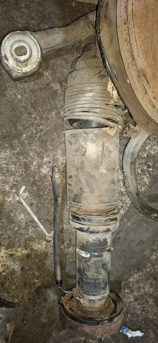 Amortyzator prawy PRZÓD A2303230098 MERCEDES SI R230