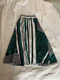 Стильна зелена юбка міді