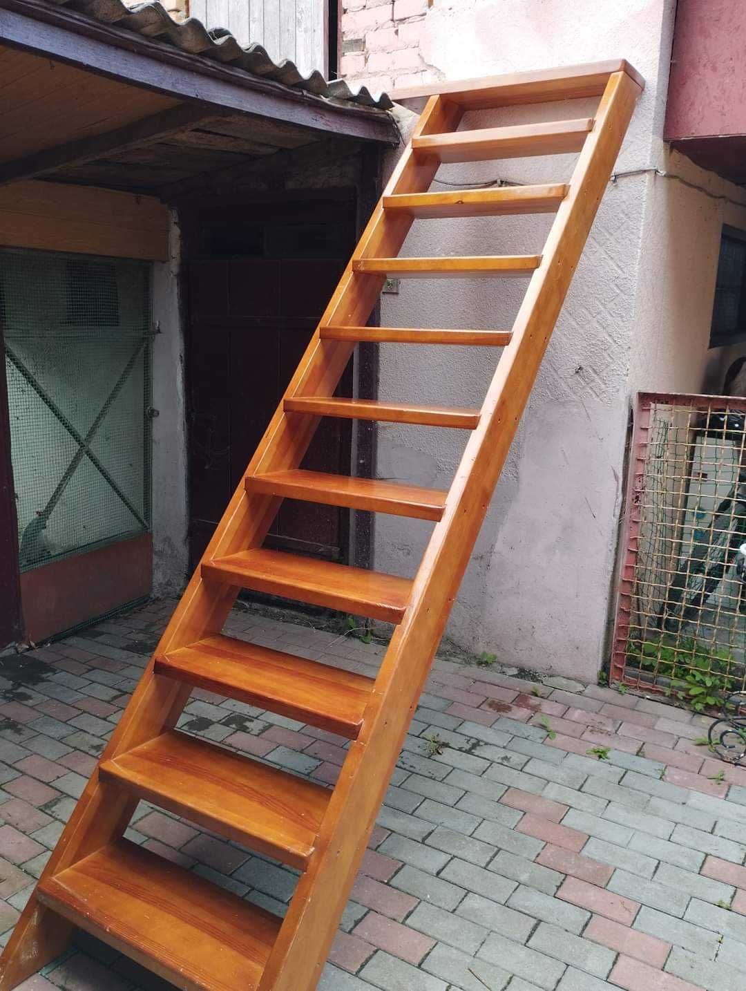 Продам дерев'яні сходи