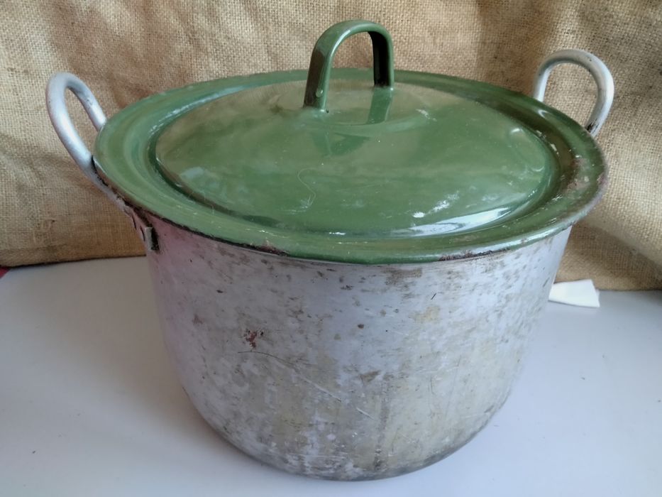 Кастрюли алюминиевые 9,5 и 8 л