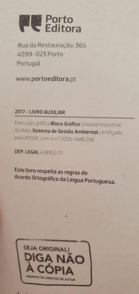 Livro Exame 11° Ano de Economia Porto Editora