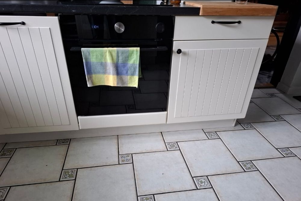 Stylowa biała kuchnia IKEA – klasyka w dobrym stanie!