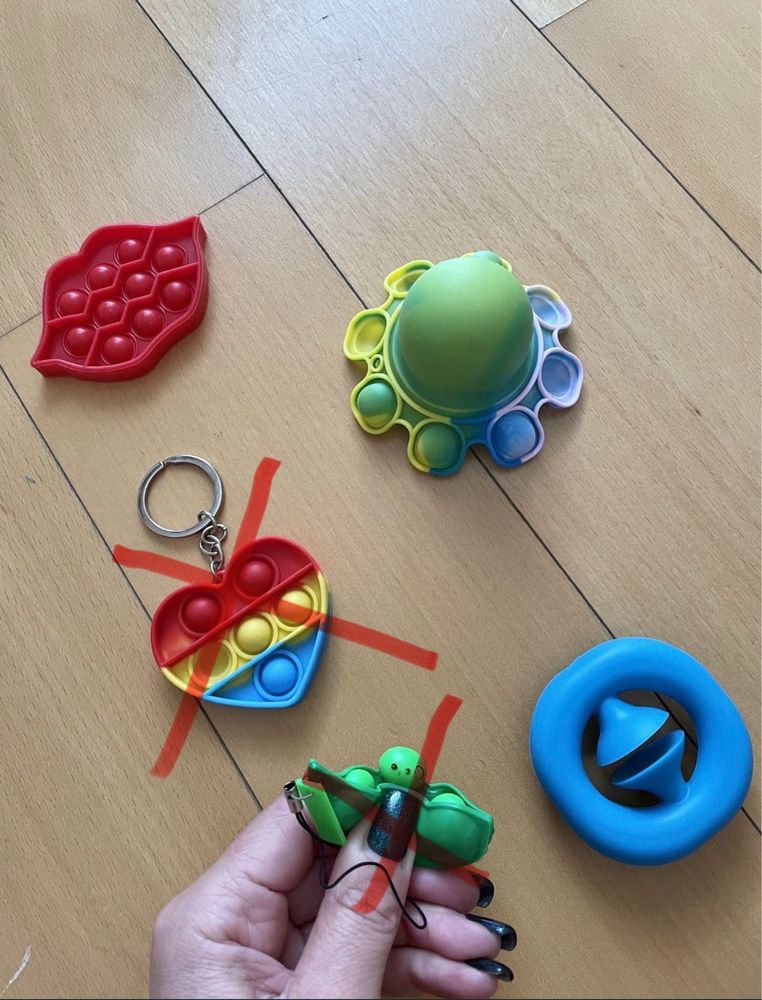 Fidget toys - varios formatos e precos