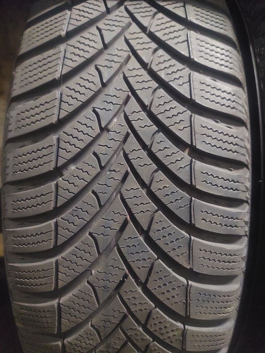 Пара зимової гуми зима зимня Semperit R16 205 60