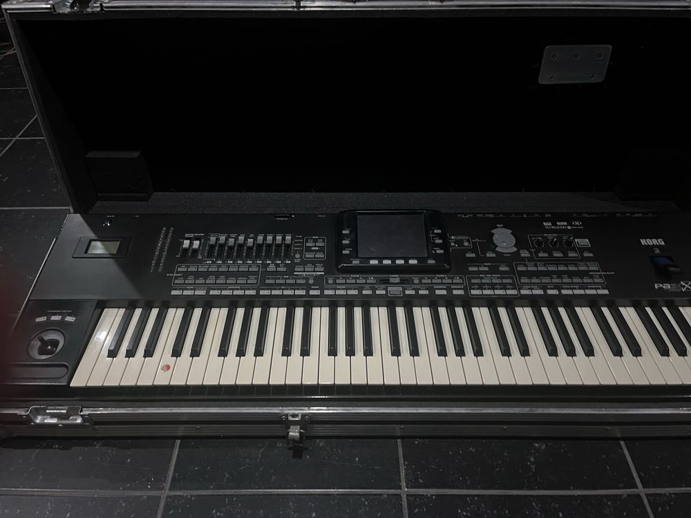 KORG PA3X - COMO NOVO
