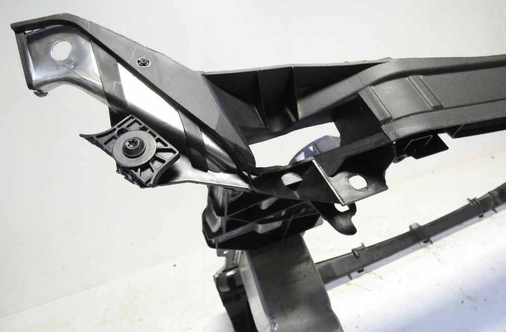 audi a4 b9 8w0805594e 2015- wzmocnienie pas przedni poszycie