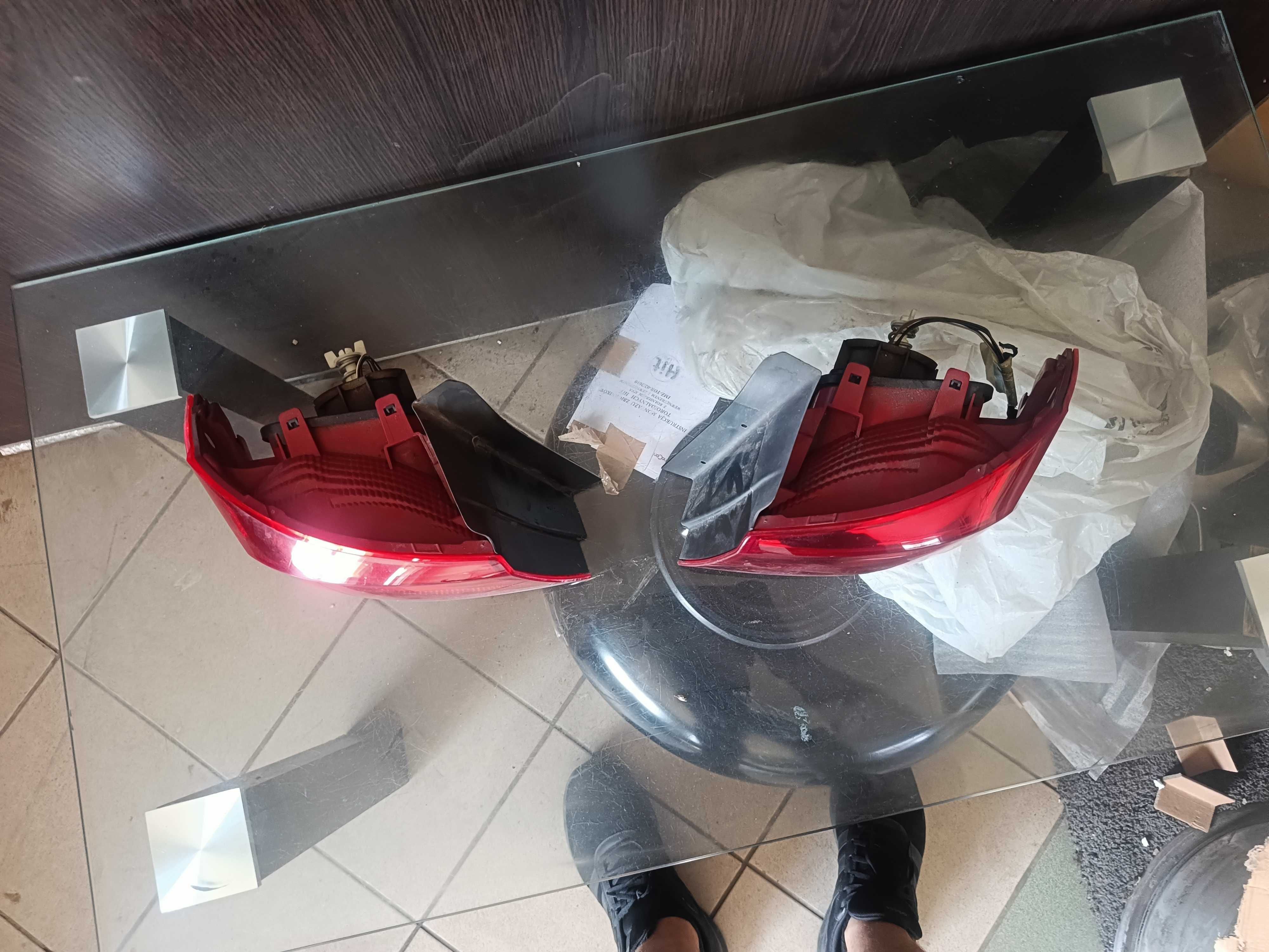 Lampa Lewy Tył / Prawy Tył Passat B7 Sedan
