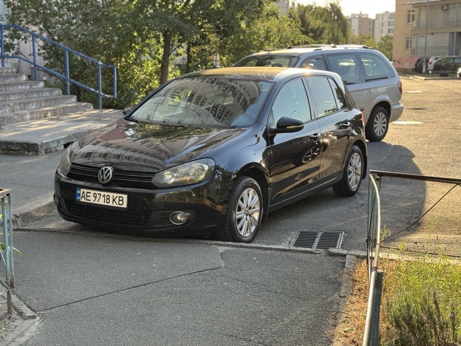 Продам офіційний Volkswagen Golf 2012 автомат