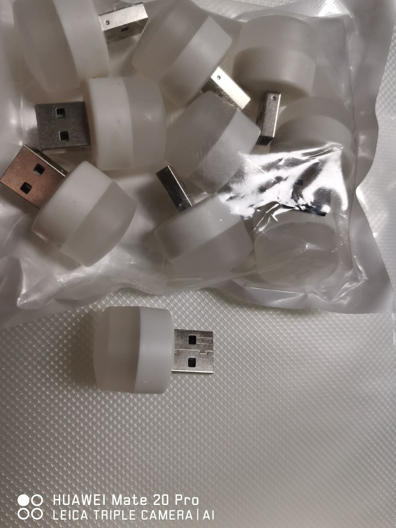 Mini lampka nocna usb