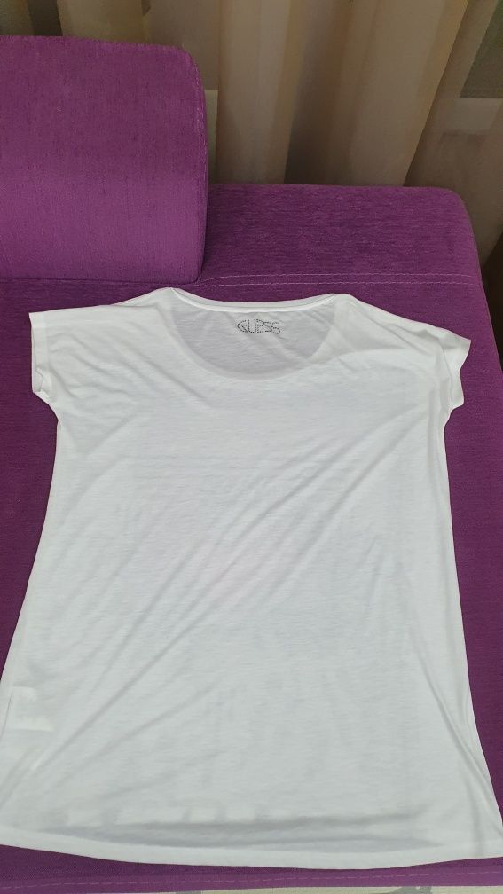 Жіноча футболка Guess біла S