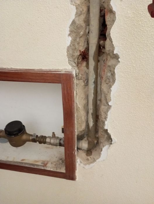 Canalizador águas e esgotos