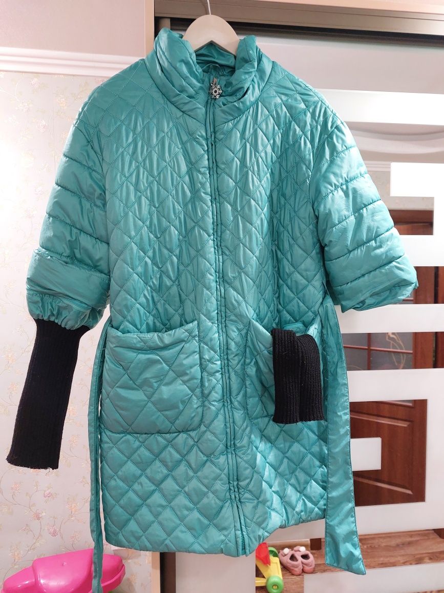 Демисезонная женская куртка 46-48 размер