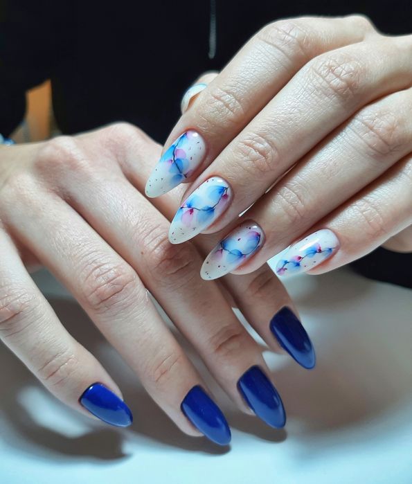 Послуги манікюру та педикюру