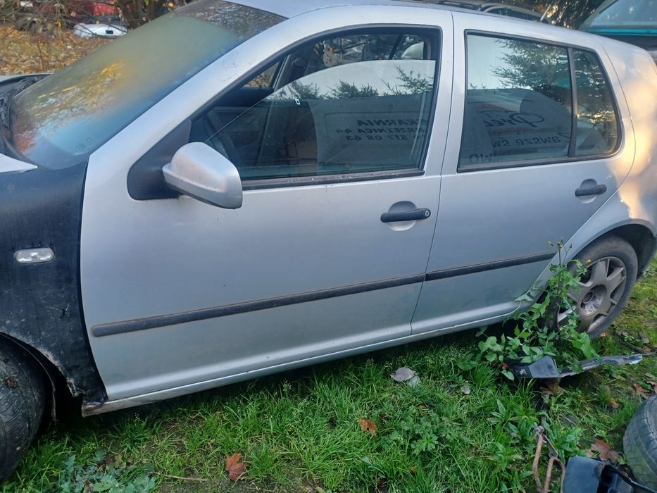 Golf IV 1.4 1.9 drzwi szyby wszystkie czesci