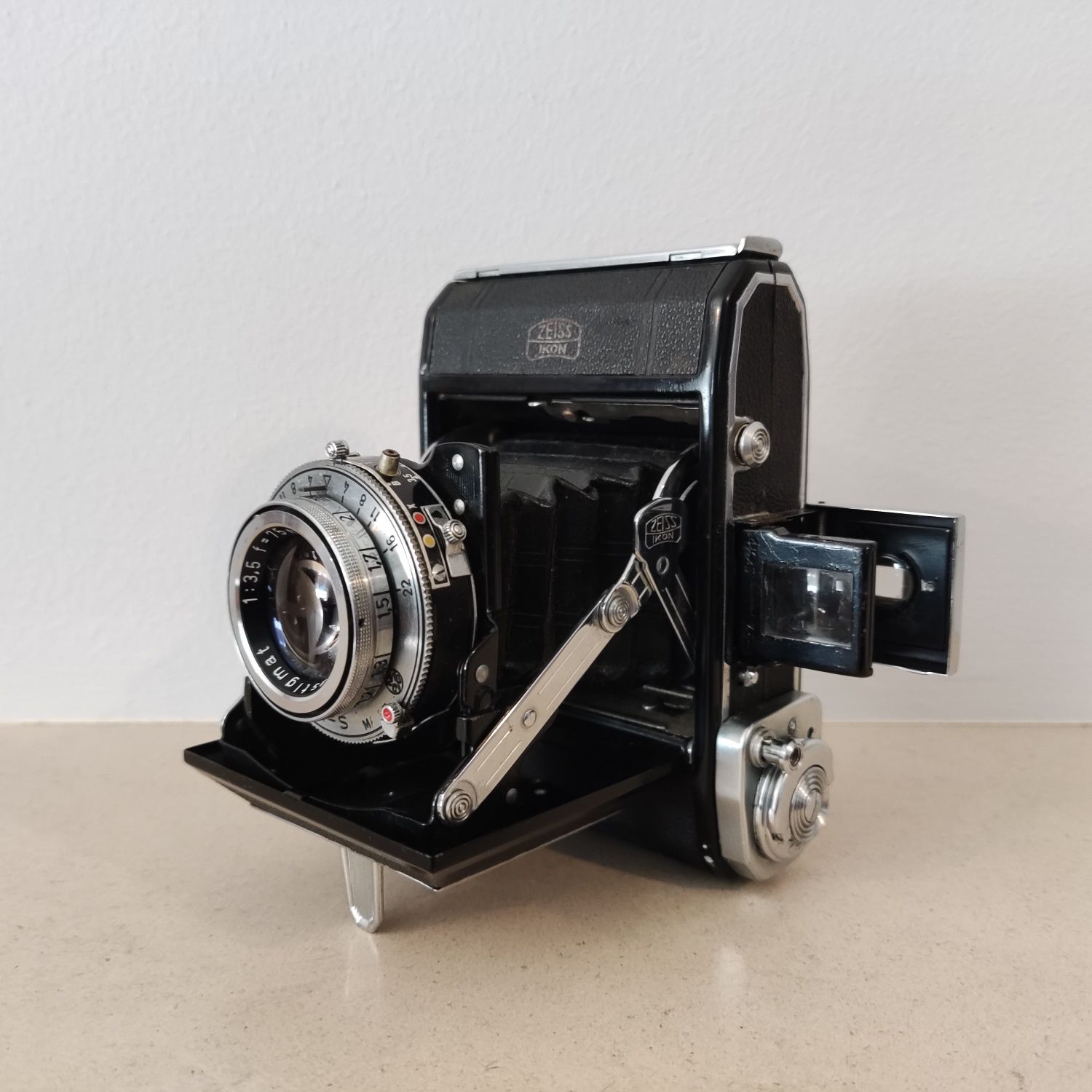 Zeiss Ikon Ikonta 521 A Vertical - vintage