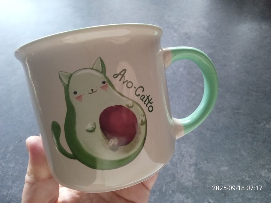 Zestaw 7 kubków + 1 Avo-Catto gratis. Pepco, ambition