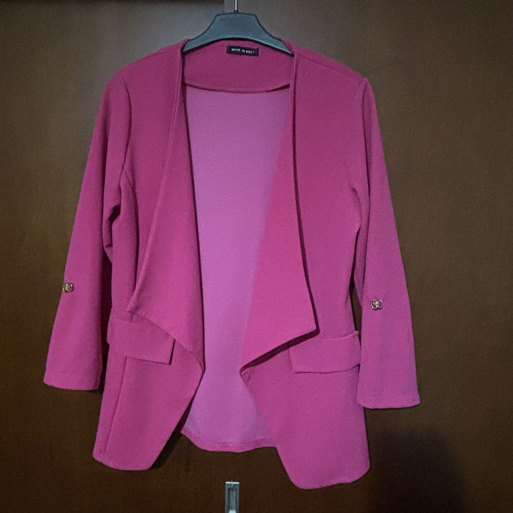 Blazer novo - rosa com botão punho