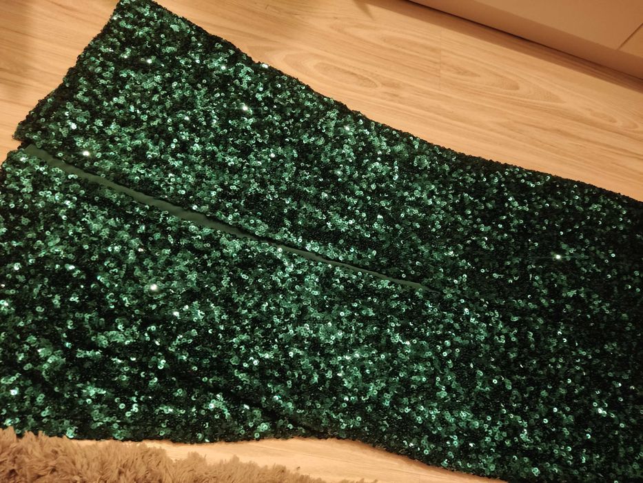 Sukienka pokryta cekinami, karnawał, sylwester