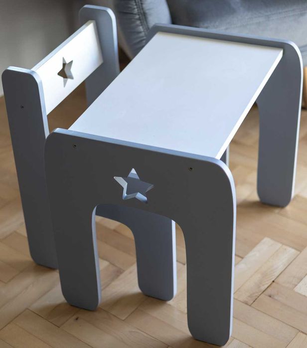 stolik biurko dziecięce z krzesłem