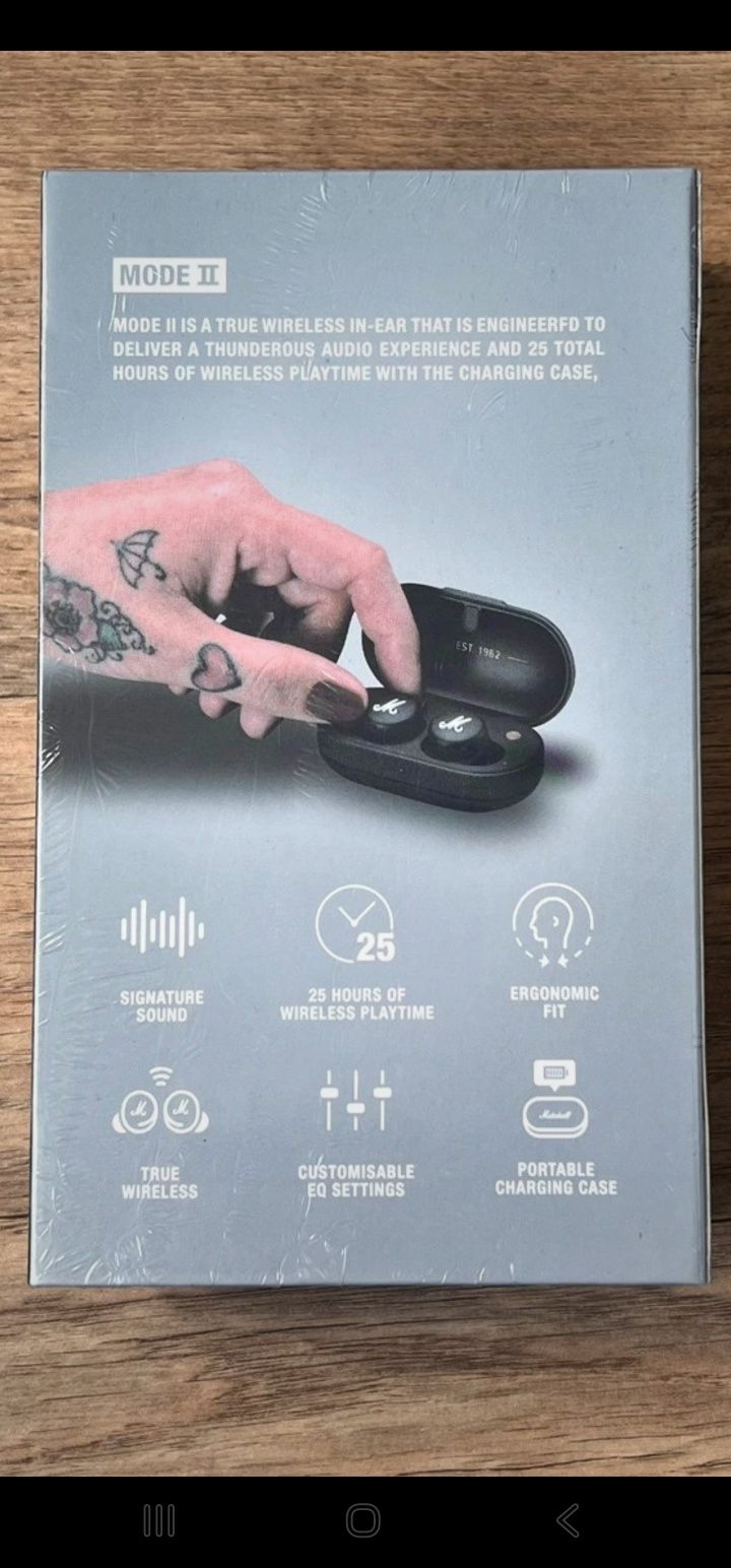 Earphones Marshall Mode 2 na caixa