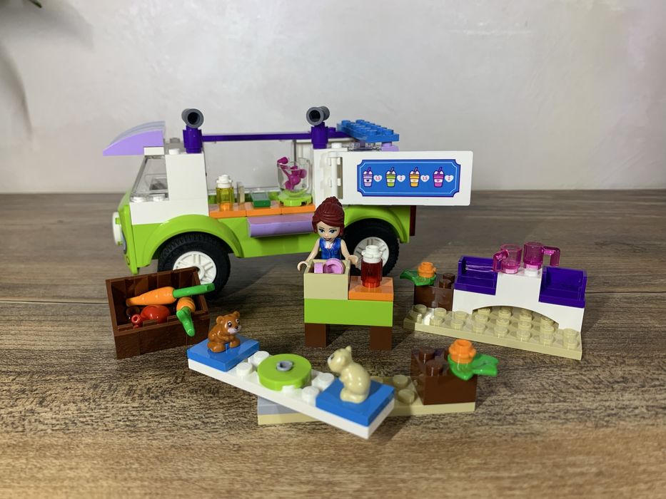 LEGO Juniors "Органічний ринок Мії"