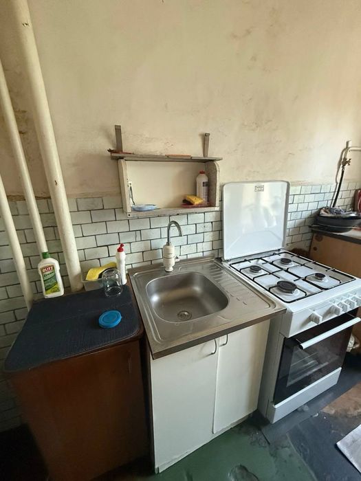 Продаж кімнати в гуртожитку